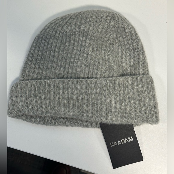 NAADAM Signature Cashmere Ribbed Beanie - Picture 1 of 6